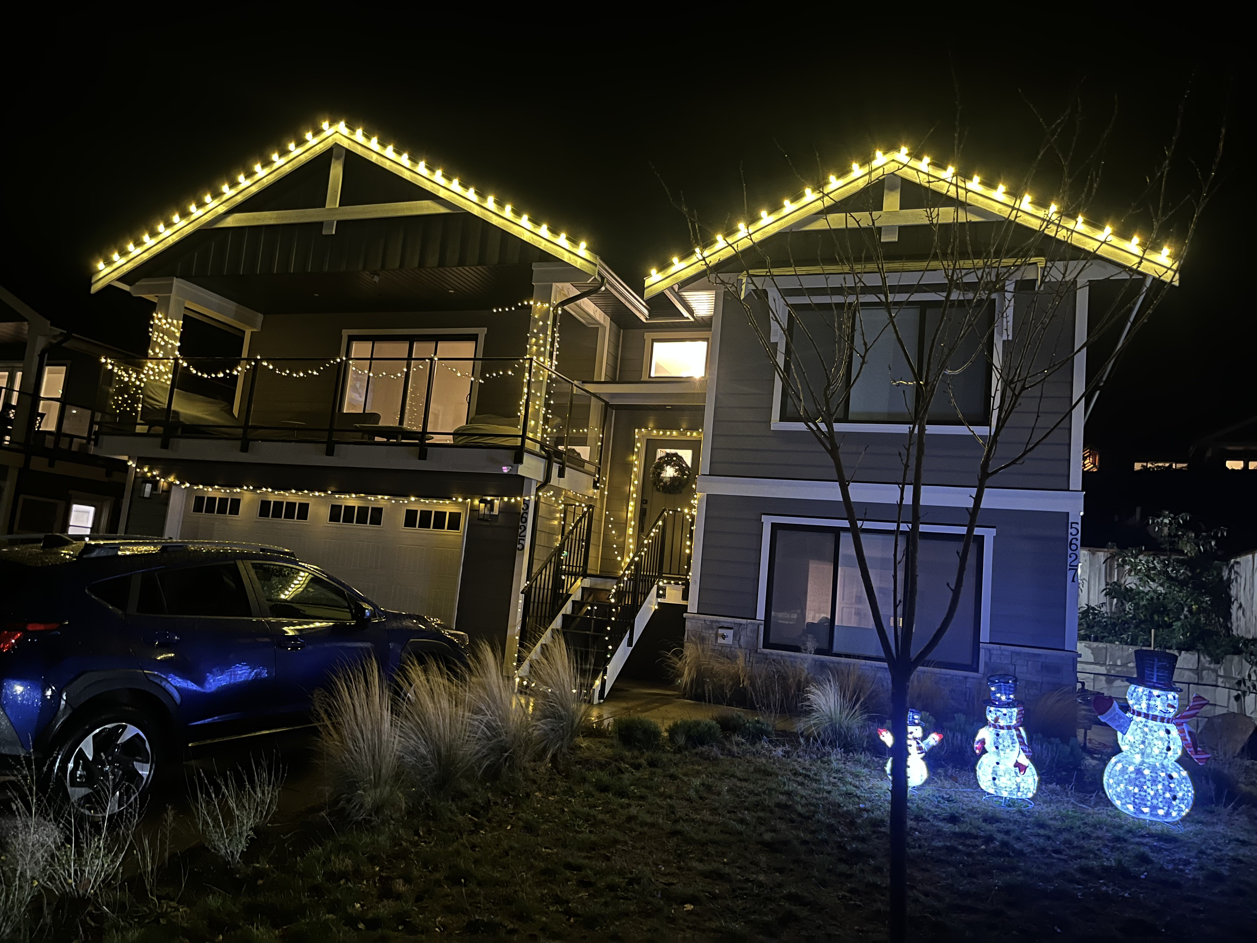 Warm white holiday lights Sunshine Coast BC